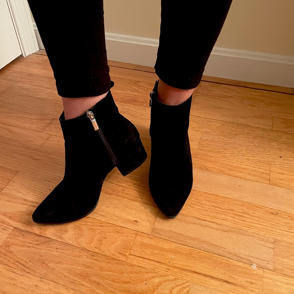 Black boots size 7 1/2